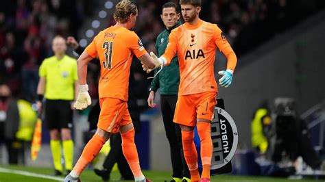 Tottenham's Kinsky experiences disastrous Champions League debut