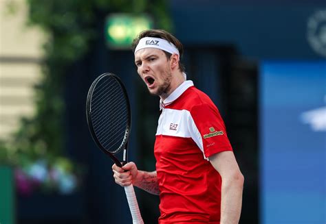 Bublik: "Dis makliker om met Sinner en Alcaraz te speel as met die ...