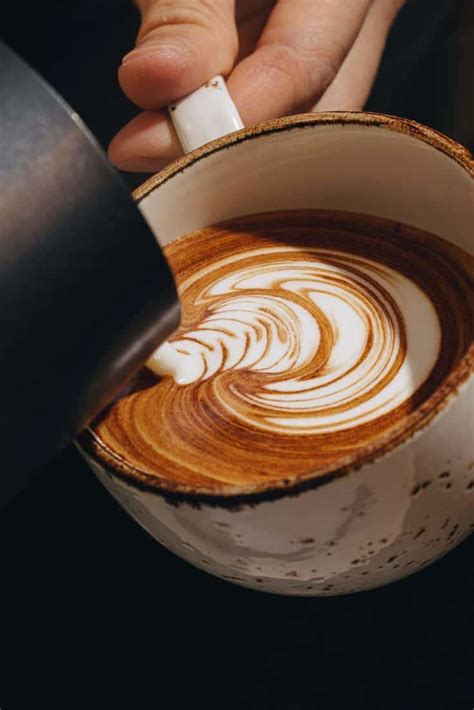 Caffeine health : हिवाळ्यात दुधाची कॉफी खरंच खोकला वाढवते? याचे फायदे ...