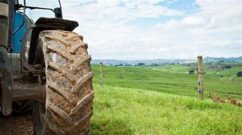 Inheritance tax: Family farms in 'turmoil' over changes says NFU - BBC News