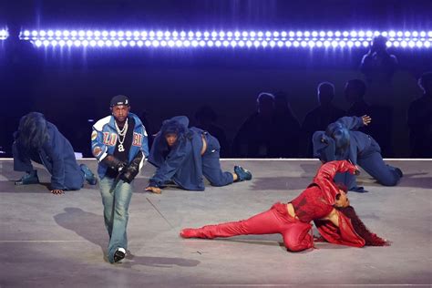 Kendrick Lamar's Super Bowl half-time show was one big tease - BBC News