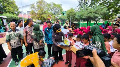 Program Seragam Gratis Dipastikan Berlanjut pada 2027 - RADAR BONTANG
