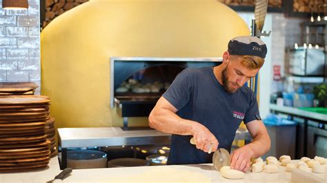 Assistant Head Chef - UK, Zizzi Earls Court, London, Starts at £13.50 Per Hour :: Zizzi