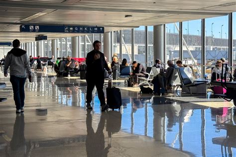 Despite cartel violence, tourists still headed to Mexico for spring ...