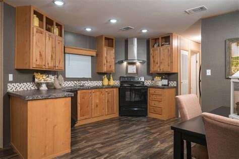 Champion Select Singlewides CS1676C-1676H32A6B from Bolton Homes