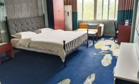 Xizi Lakeside Holiday Hotel(西子湖畔假日宾馆), Gushi - Book with Updated Prices ...