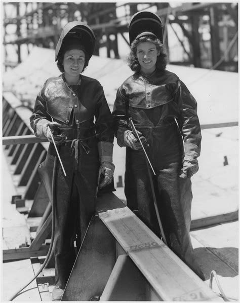 MARE ISLAND PATCH US NAVAL STATION SHIP YARD PIN UP USS SHIPYARD NAVY ...