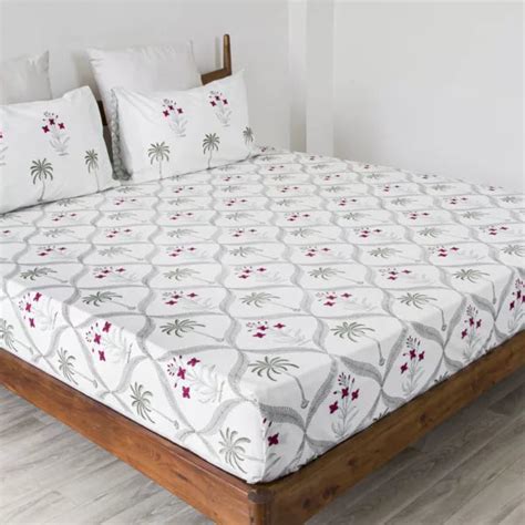 Which Bedsheet is Good for Skin and Hair? – HomeMonde