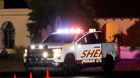 Officers Seal Off Street Near Nancy Guthrie’s Home - The New York Times