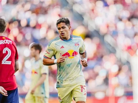 Wiki Carmona con Olé: el mejor jugador que enfrentó, su sueño con ...