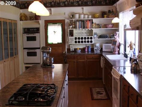 1191 Coos Bay Wagon Rd, Roseburg, OR 97471 | Realtor.com®