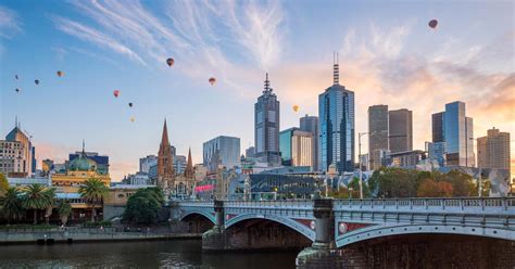 Cheap Flights from Hyderabad to Melbourne Airport from ₹ 34,435 - In ...