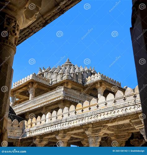 Historic Jain Temple Exterior Architecture in Ranakpur, Rajasthan, India Stock Photo - Image of ...