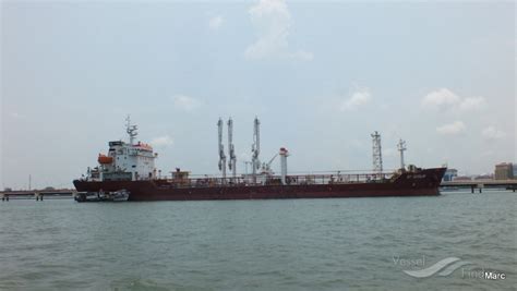 OCEAN WAVE, Oil Products Tanker - Details and current position - IMO ...