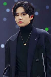 V South Korean singer Poster for Room Wall Decoration, Size - 12 X 18 ...