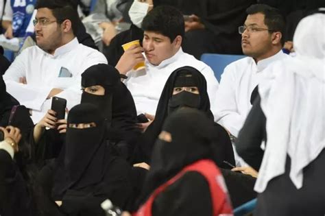 Saudi Arabia Takes Another Step Ahead In Gender Equality, Now Allows ...