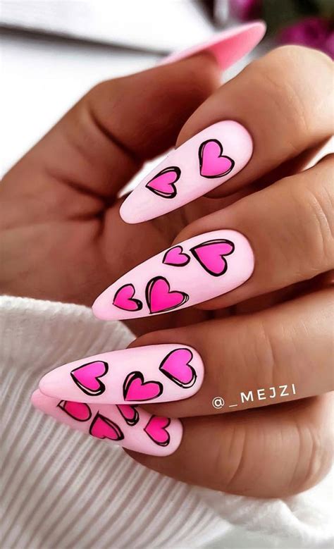 https://www.fabmood.com/wp-content/uploads/2022/01/valentines-nails-22.jpg