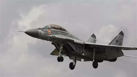PM Modi News LIVE: Defence News LIVE Updates: MiG-29K makes maiden ...