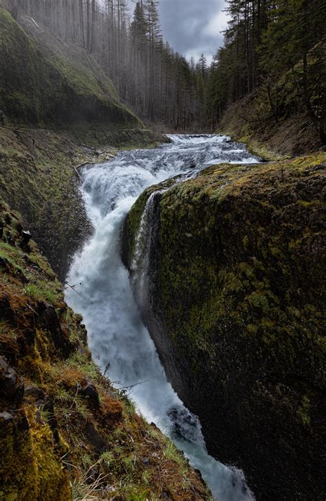 Twister Falls, Eagle Creek , Oregon [3648x5472][oc] : r/EarthPorn