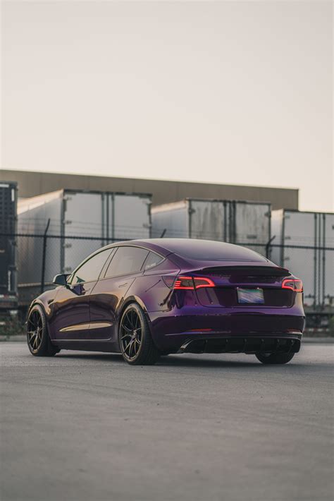 Purple Tesla Model 3 - Gloss Metallic Mysterious Indigo