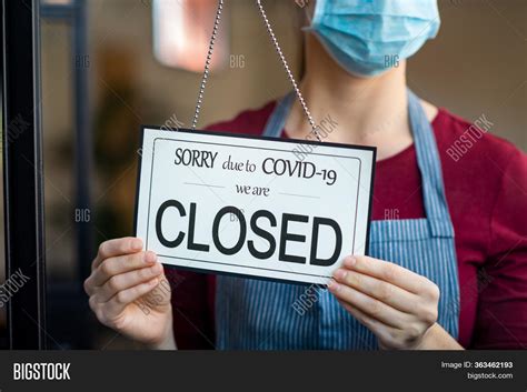 Owner with Business Closing 的图像结果