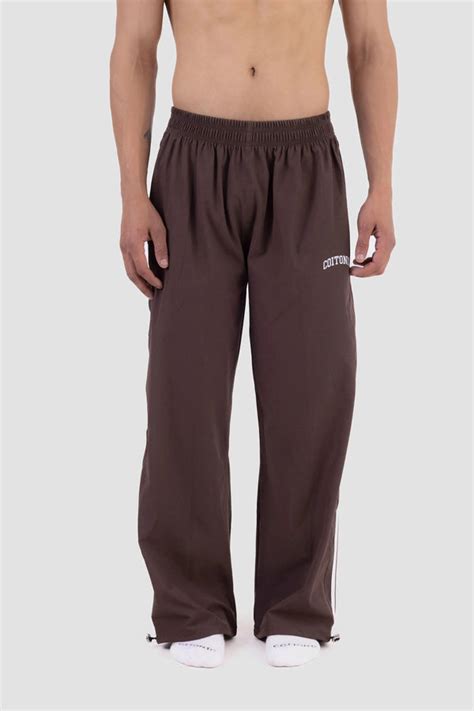 Stylish joggers, cargos, and track pants for active men. – Coitonic