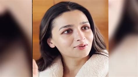 Alia Bhatt says hello in Korean, wins netizens' hearts