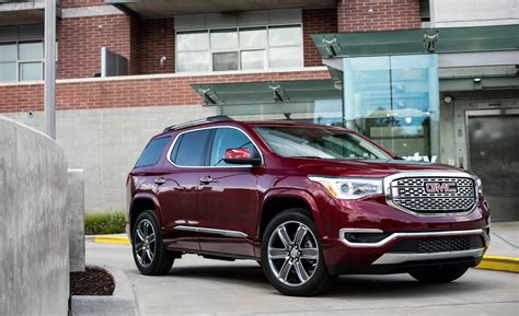 2017 GMC Acadia Denali AWD Exterior Gallery (Photo 45 of 56)