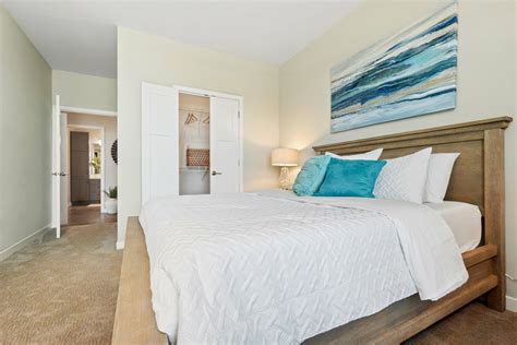 View Photos | Seasons at Hoffman Estates