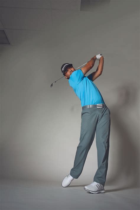 How to launch your irons higher | Play golf, Golf digest, Golf instruction
