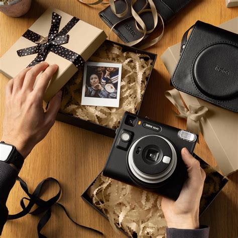 Fujifilm Instax Square SQ40 Black – BROOT COMPUSOFT LLP