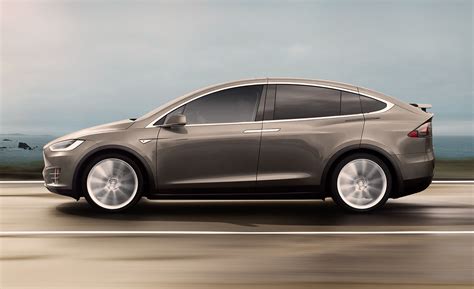 Tesla Model X drive and performance