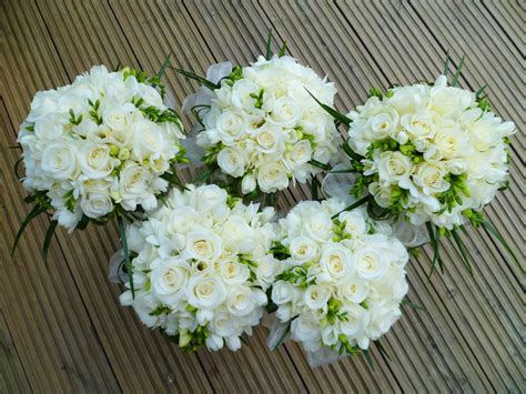 4K, Bouquets, Roses, White background, HD Wallpaper | Rare Gallery