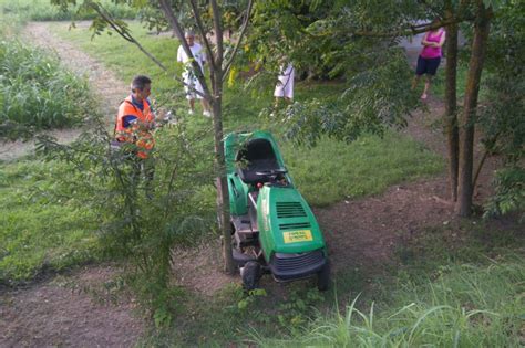S.Patrizio, schiacciato sotto il tosaerba, è grave  