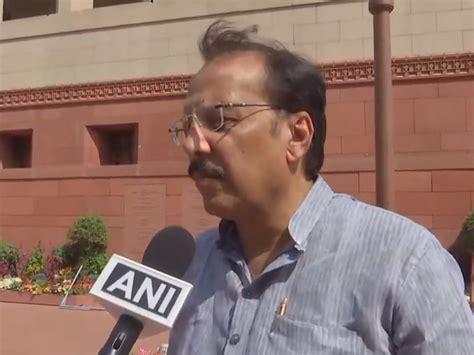 SP backs Trinamool Congress impeachment motion against Gyanesh Kumar ...