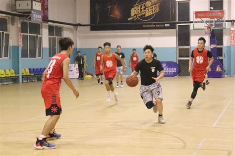 济宁市体育局 体育图片 任城区篮球赛36支队伍争雄