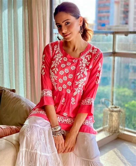 Aamna Sharif counts her blessings, pens an emotional note on ...