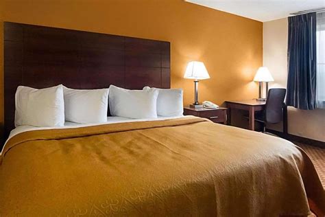 Super 8 by Wyndham Sturtevant/Racine | Sturtevant, WI Hotels