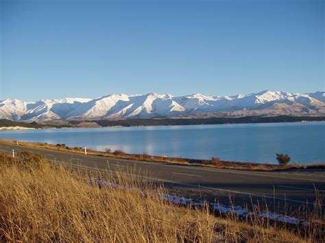 Ski de randonnée en Nouvelle-Zélande dans le parc du mont Cook ...