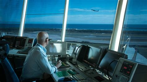 What is an Air Traffic Controller What Does It Do How to Become Air Traffic Controller Salaries