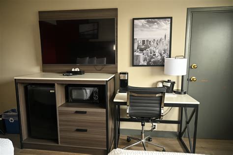 Ramada by Wyndham North Bergen | North Bergen, NJ Hotels