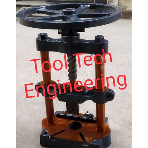 Punch Machine 的图像结果