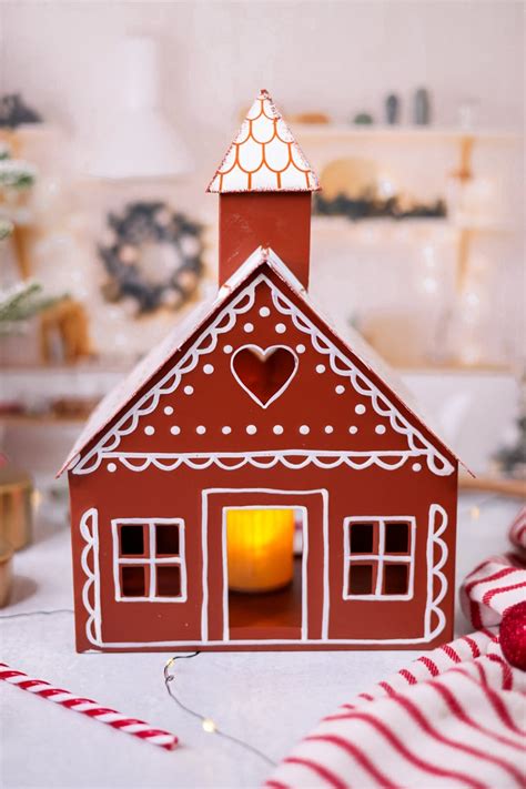 Metal Light Up Gingerbread House - Whiskey Skies