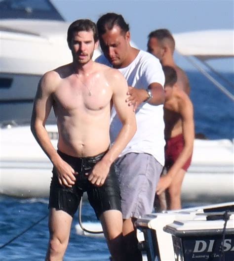 Andrew Garfield Shirtless, Just Jared Jr, Emily In Paris, Men's Toms, Hot Actors, Beautiful ...