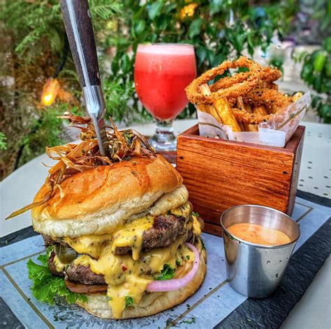 5 Best Burger Places in Islamabad 2023 | Pakistani Journal