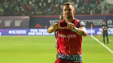 ISL: Jamshedpur FC beat Hyderabad FC 2-1 to move closer to leaders BFC ...