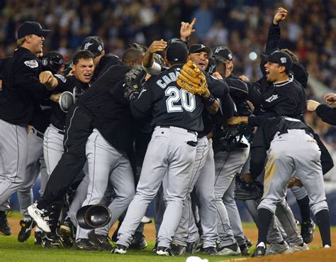 That Year In Baseball 2003: A wild ride - SportAmerika