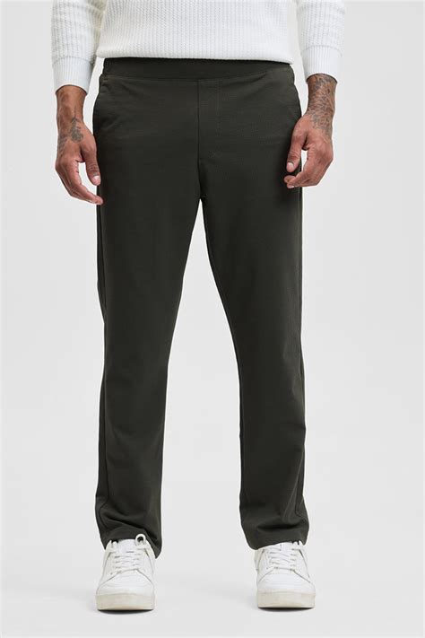 Buy Men's Charcoal Grey Textured Regular Fit Stretch Trouser Online ...