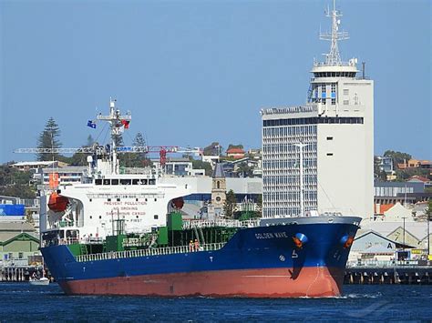GOLDEN WAVE, Chemical/Oil Products Tanker - Details and current ...