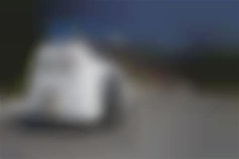 Two-Wheeled Delivery Robots : Teletretail